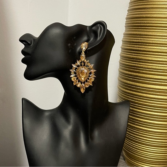 ✨ Stunning Amber Rhinestones Chandelier Drop Earrings - Picture 3 of 3